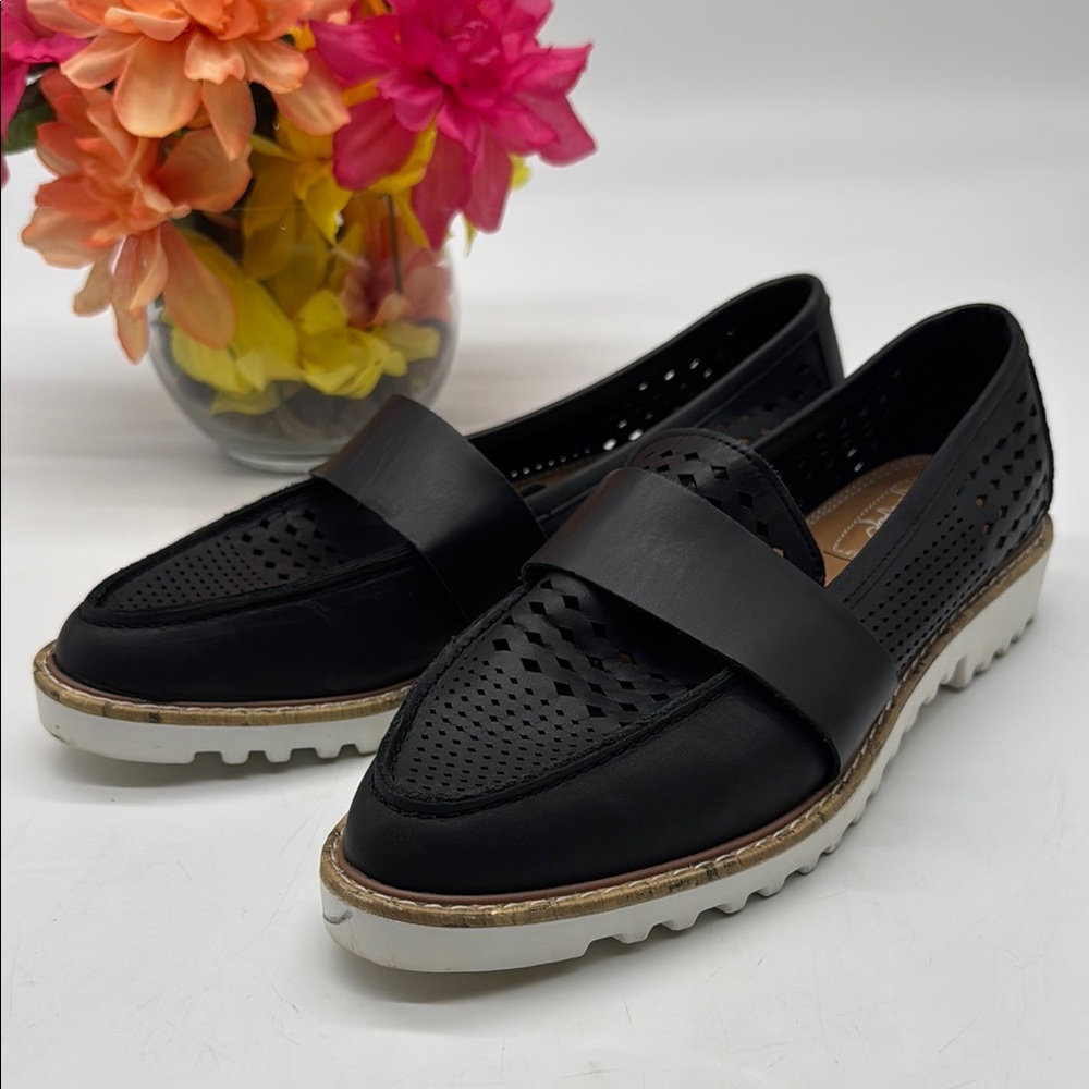 Crown Vintage Miaa Black Flats with Elastic Strap and Textured Upper Size 7